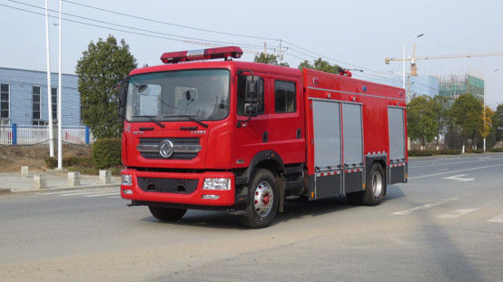 ডংফেং 8200 লিটার জলের ট্যাঙ্ক ফায়ার ট্রাক 2WD রিয়ার ড্রাইভ ডিজেল 6-সিটার 4×2 ম্যানুয়াল ট্রান্সমিশন
